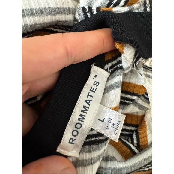 Roommates stripped blouse size large - Picture 5 of 7